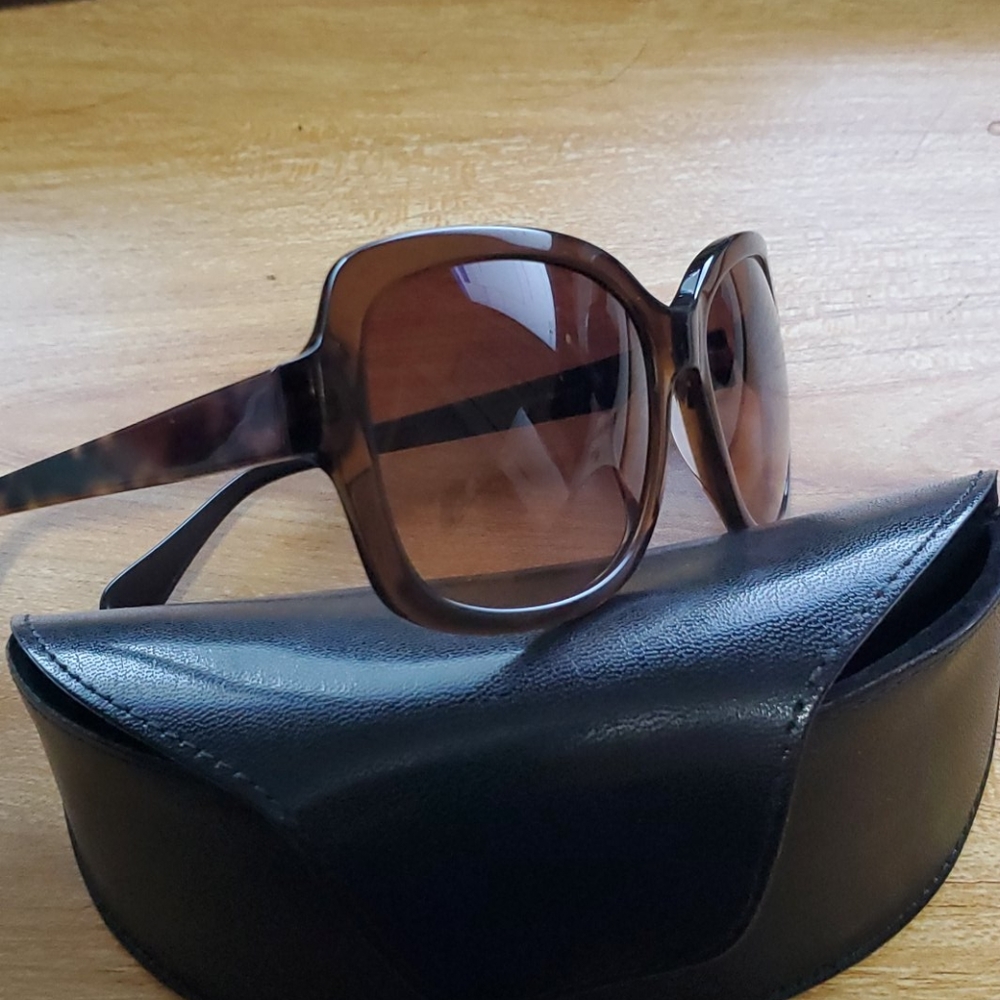 NWT Diane VonFurstenberg Sunglasses